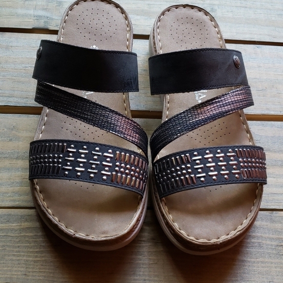Patrizia Bea Studded Slide Sz 7 - Picture 2 of 7